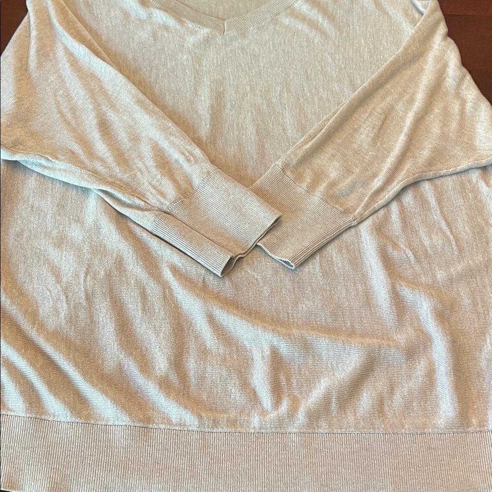 Uniqlo beige V-Neck Sweater